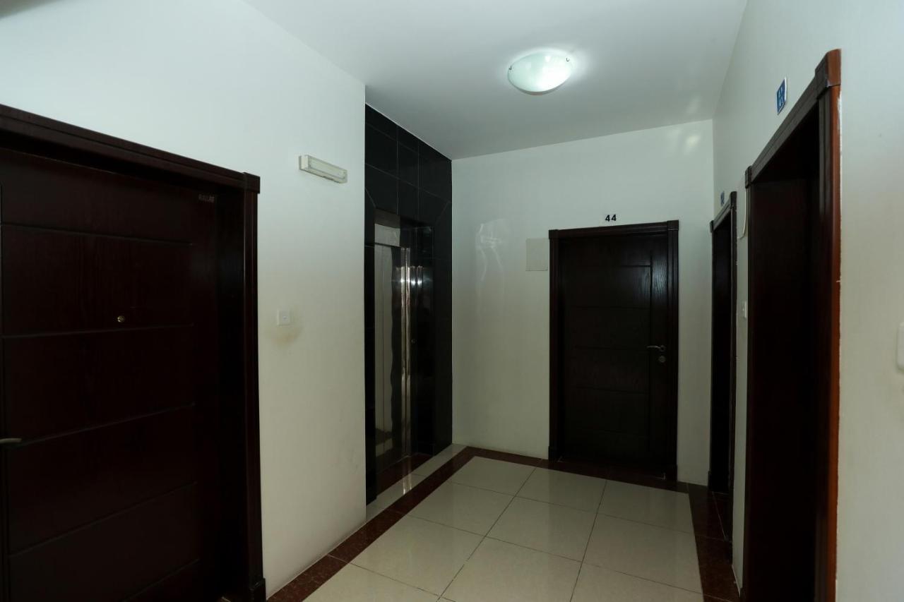 Oyo 107 Dana Plaza 1 Apartment Manama Luaran gambar